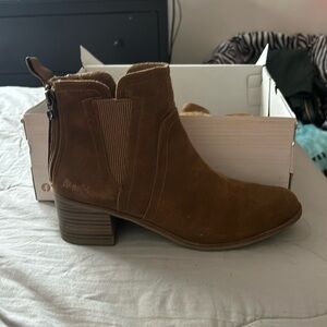 Brown boots